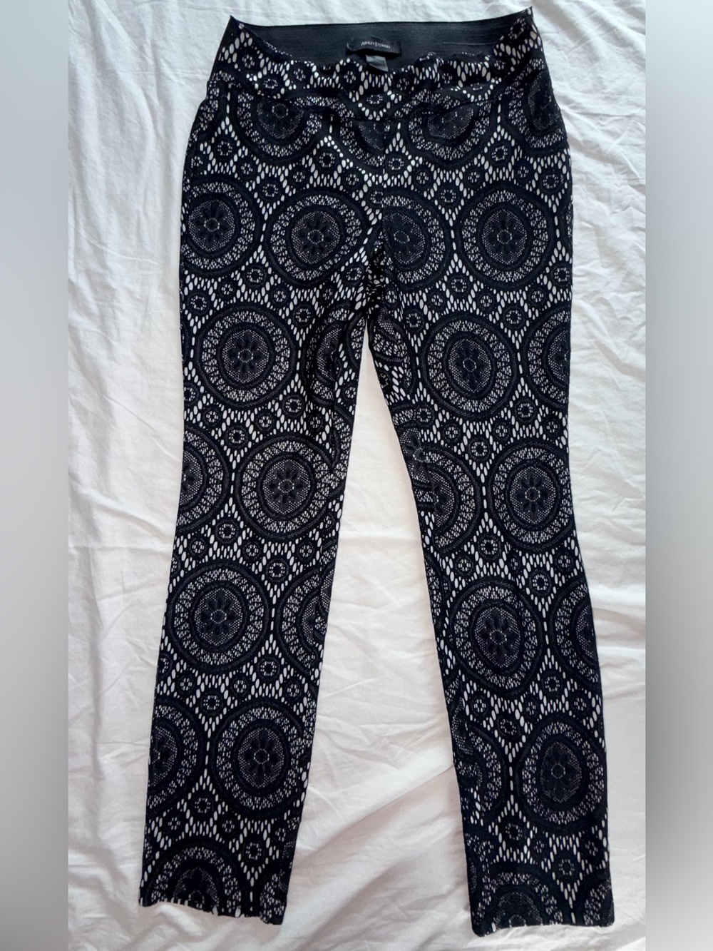🛍️Ashley Stewart Leggings with Black lace overlay